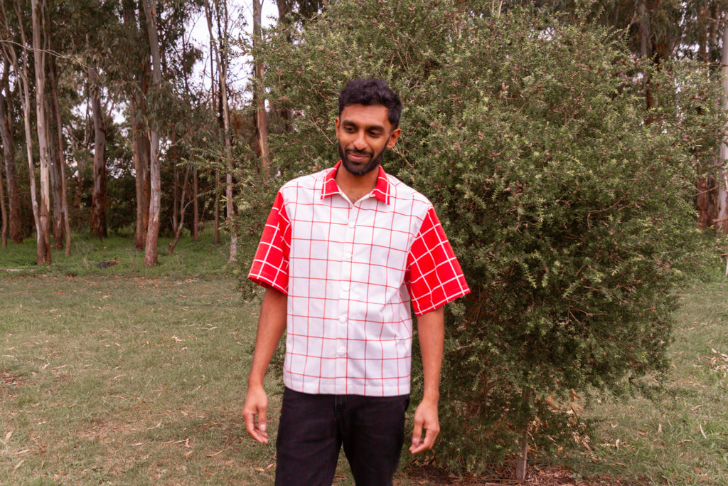 Vintage Cut Unisex Upcycled Cotton/Polyester Checked Button-up Shirt – Gridlines (Red & White / Size M) | Freedomfield