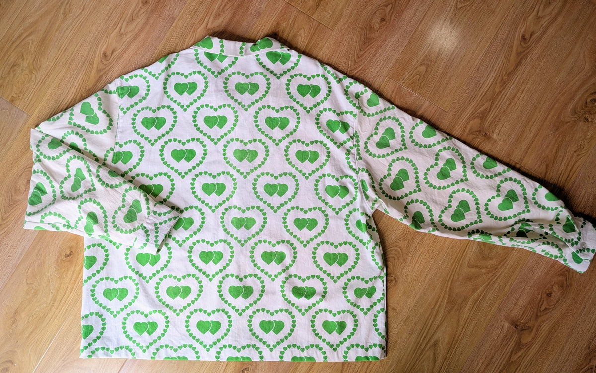 1970s Style Long Sleeve Unisex Upcycled Cotton Button-up Overshirt – Brat Love (White & Green / Size L) | Freedomfield