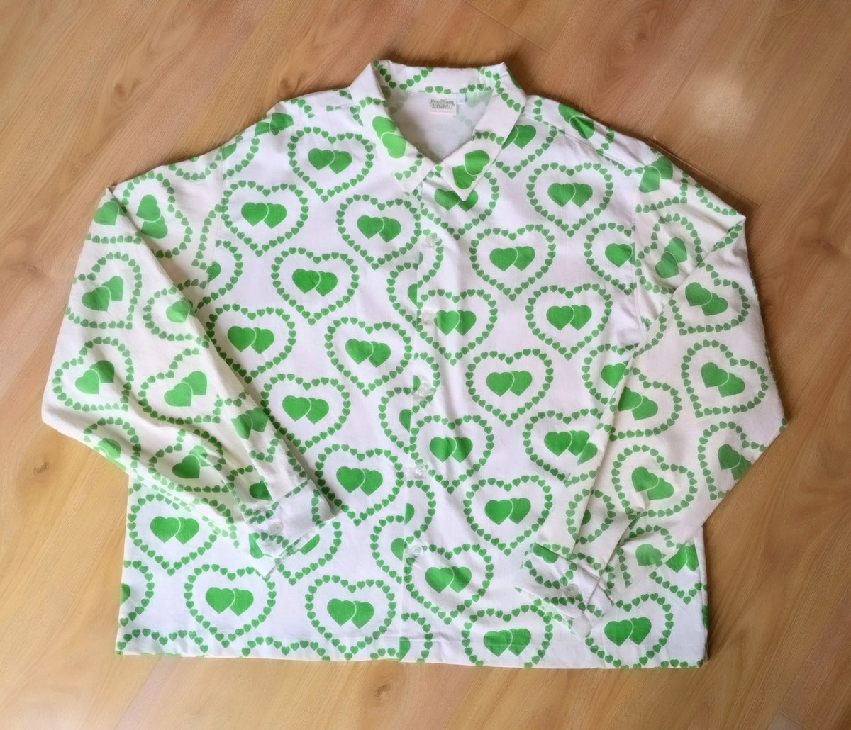 1970s Style Long Sleeve Unisex Upcycled Cotton Button-up Overshirt – Brat Love (White & Green / Size L) | Freedomfield