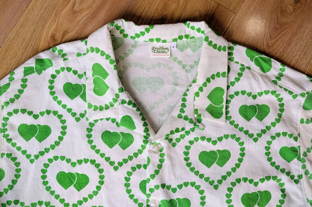 1970s Style Long Sleeve Unisex Upcycled Cotton Button-up Overshirt – Brat Love (White & Green / Size L) | Freedomfield