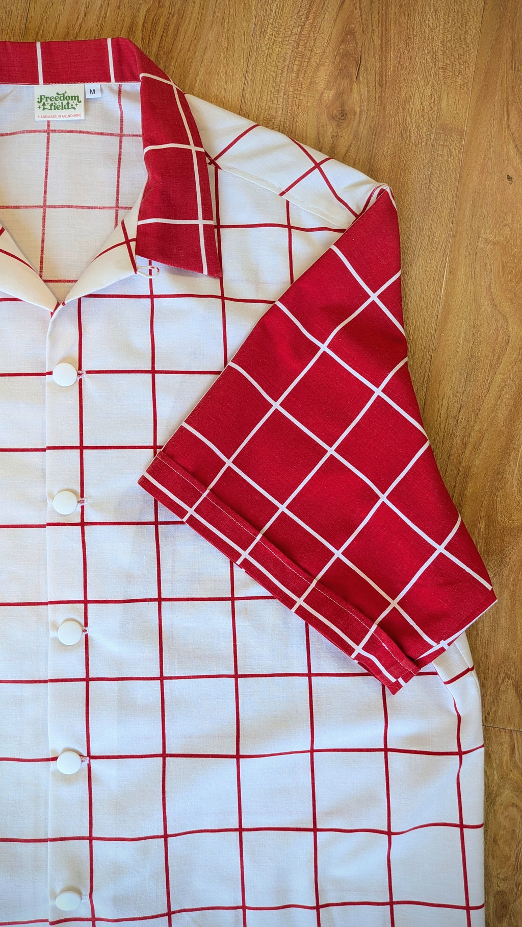 Vintage Cut Unisex Upcycled Cotton/Polyester Checked Button-up Shirt – Gridlines (Red & White / Size M) | Freedomfield