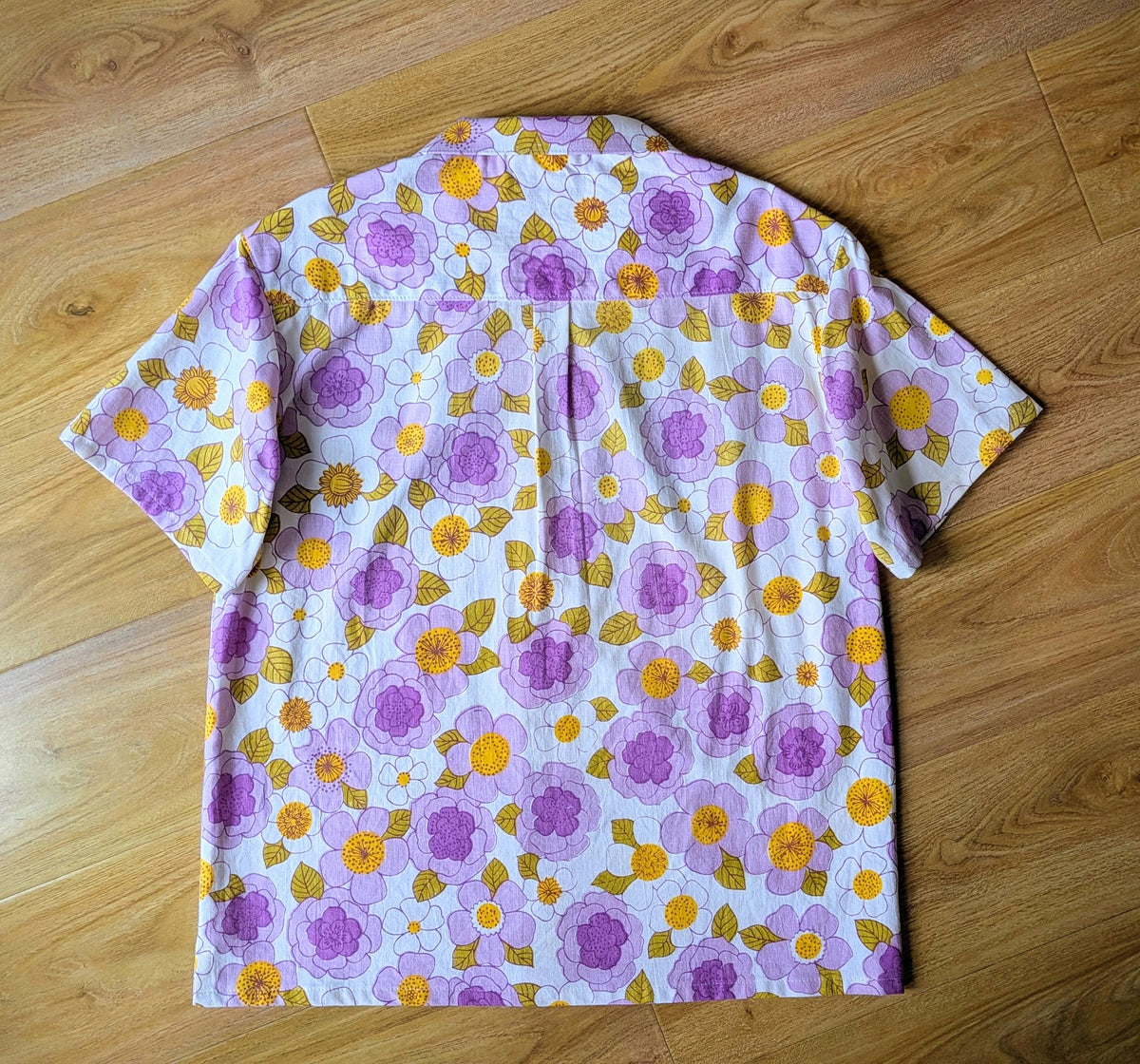1970s Classic Cut Unisex Upcycled Cotton Button-up Shirt – Mauve Nostalgia (White & Purple / Size S) | First Gen Freedomfield