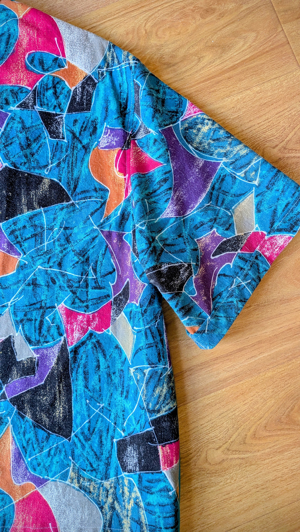 1980s Style Vintage Cut Unisex Upcycled Cotton Patchwork Button-up Shirt – Squiggly (Teal / Size M) | Freedomfield