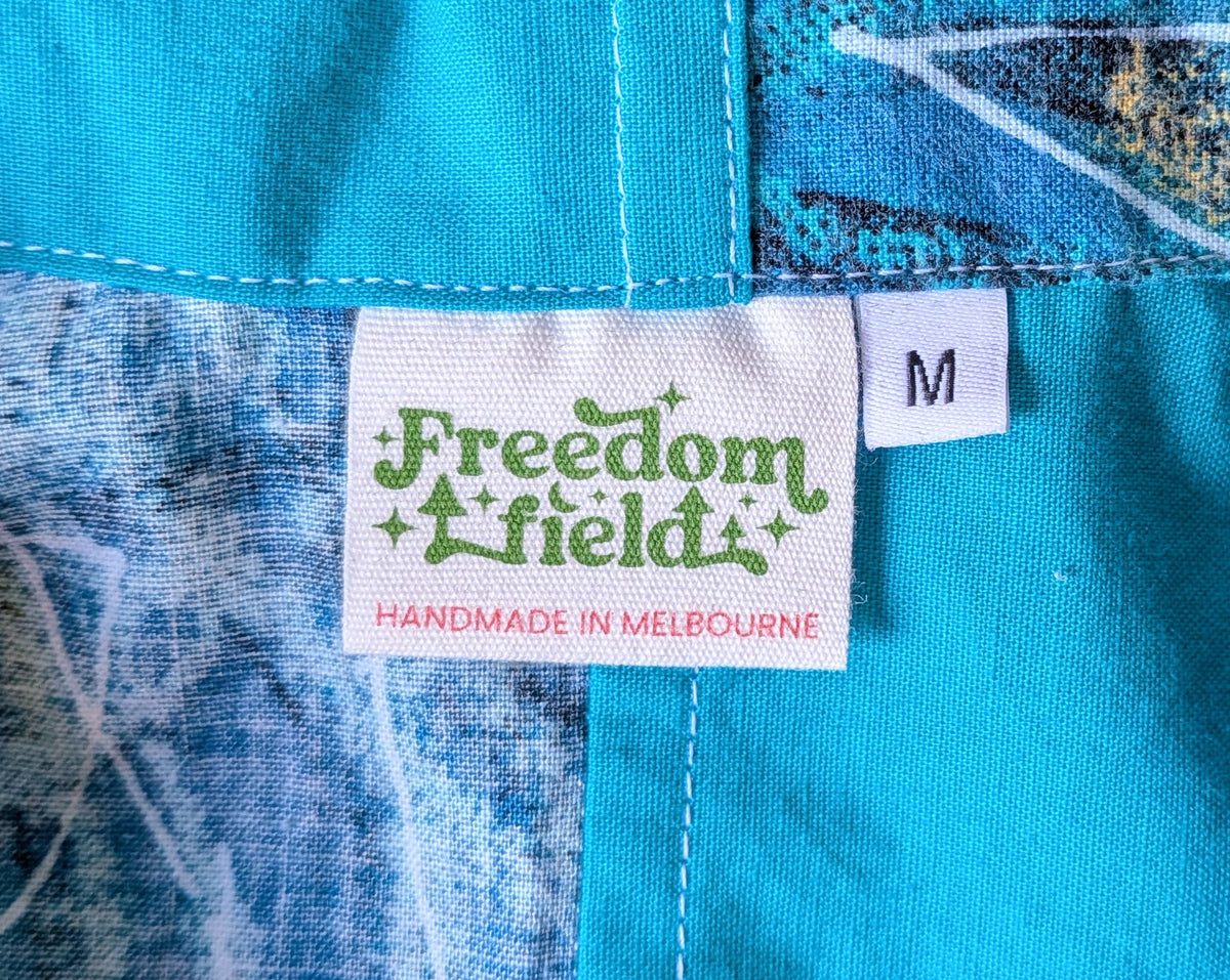 1980s Style Vintage Cut Unisex Upcycled Cotton Patchwork Button-up Shirt – Squiggly (Teal / Size M) | Freedomfield