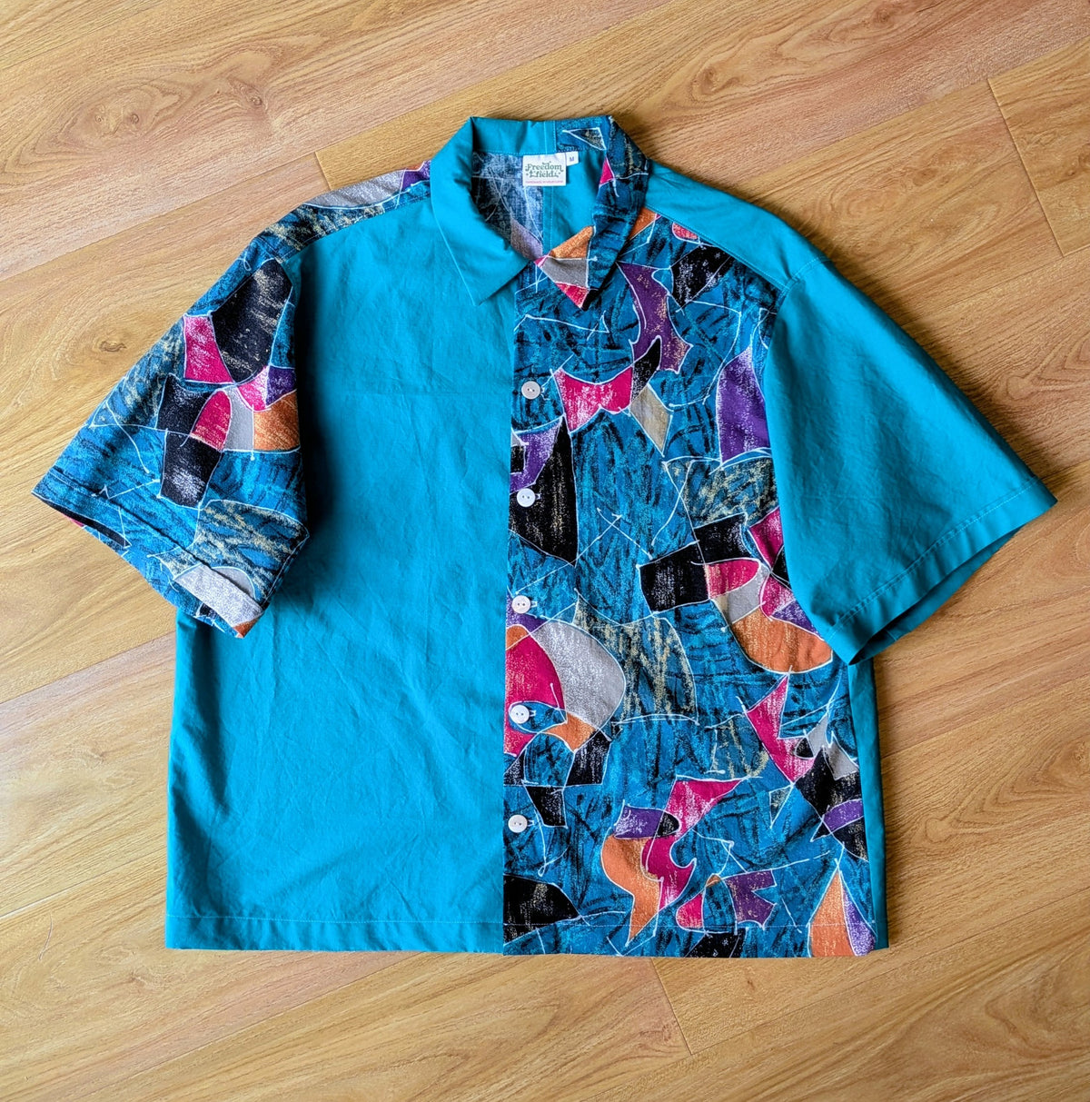 1980s Style Vintage Cut Unisex Upcycled Cotton Patchwork Button-up Shirt – Squiggly (Teal / Size M) | Freedomfield
