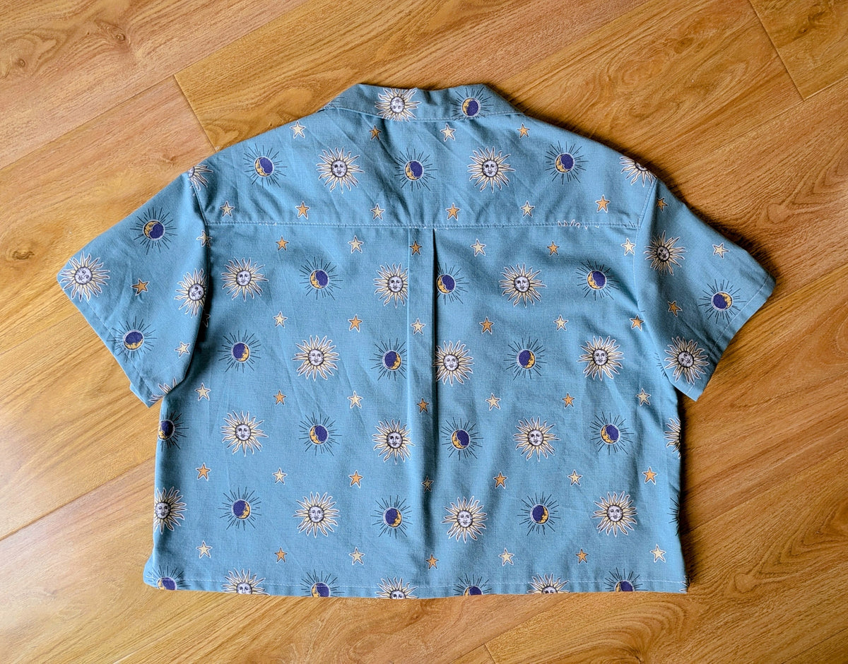 1990s Classic Cut Crop Upcycled Cotton Button-up Shirt – Celestial Sun & Moon (Light Blue / Size M) | First Gen Freedomfield