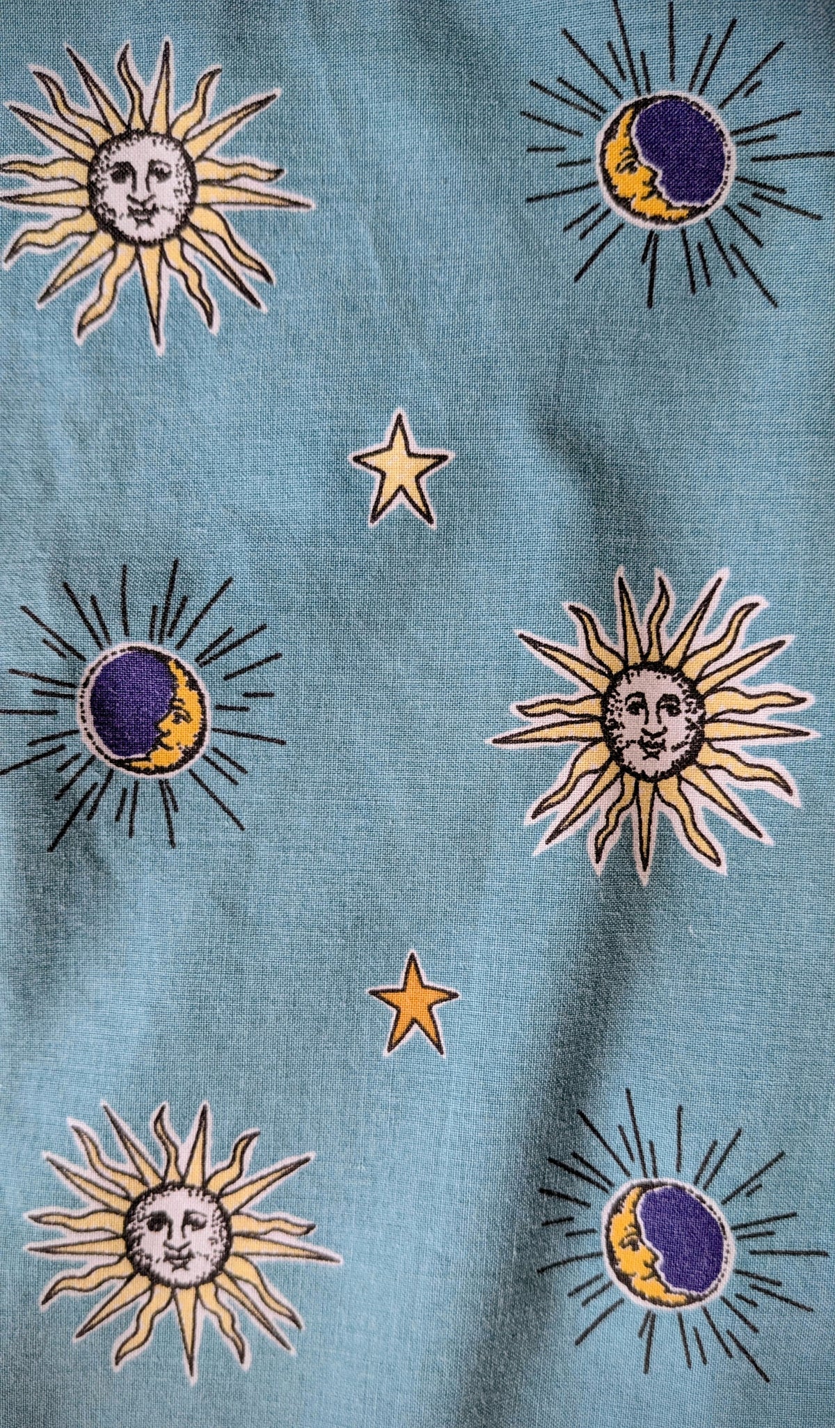 1990s Classic Cut Crop Upcycled Cotton Button-up Shirt – Celestial Sun & Moon (Light Blue / Size M) | First Gen Freedomfield