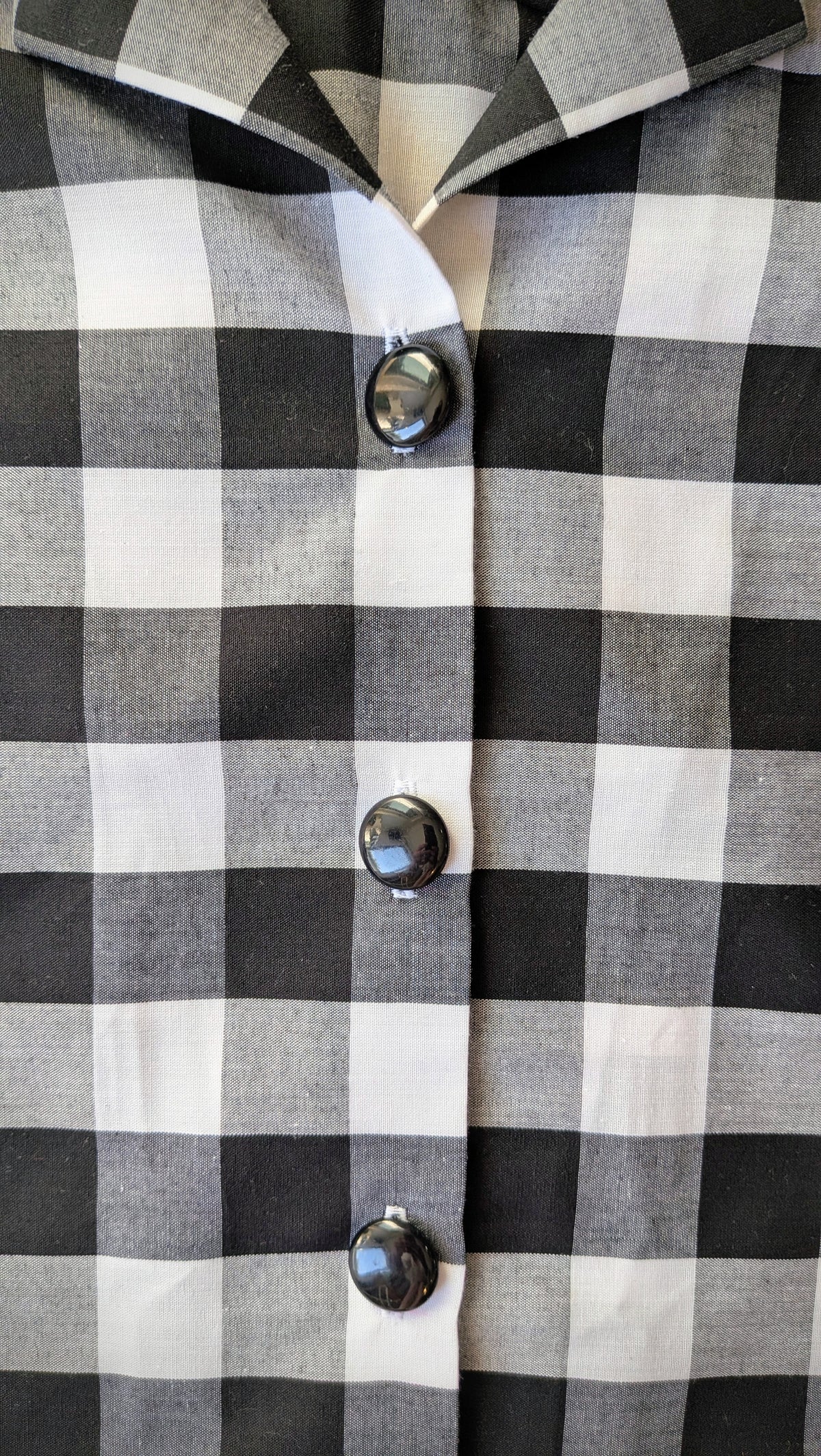 Classic Cut Crop Upcycled Cotton/Polyester Button-up Shirt – Korny Kitchen (Black & White Gingham / Yellow & Hot Pink Corn Print | size 3XL) | Freedomfield
