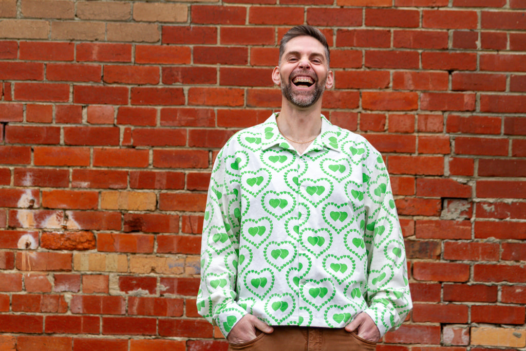 1970s Style Long Sleeve Unisex Upcycled Cotton Button-up Overshirt – Brat Love (White & Green / Size L) | Freedomfield