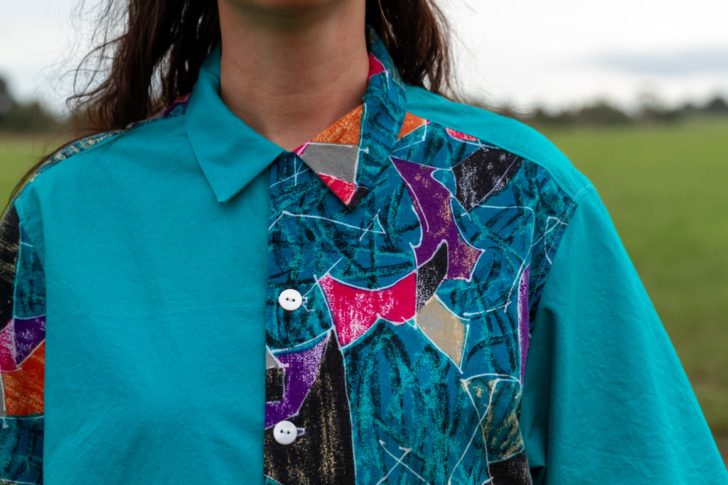 1980s Style Vintage Cut Unisex Upcycled Cotton Patchwork Button-up Shirt – Squiggly (Teal / Size M) | Freedomfield